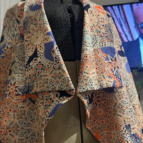 Ark & Co. Women's Multicolor Patterned Jacket (Belt included) - Picture 5 of 10